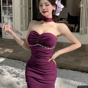 辣妹風性感掛脖修身收腰釘鑽連身裙-兩色